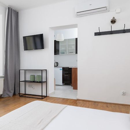Studio Apartment With Ac - Dluga 65 Krakow Dış mekan fotoğraf