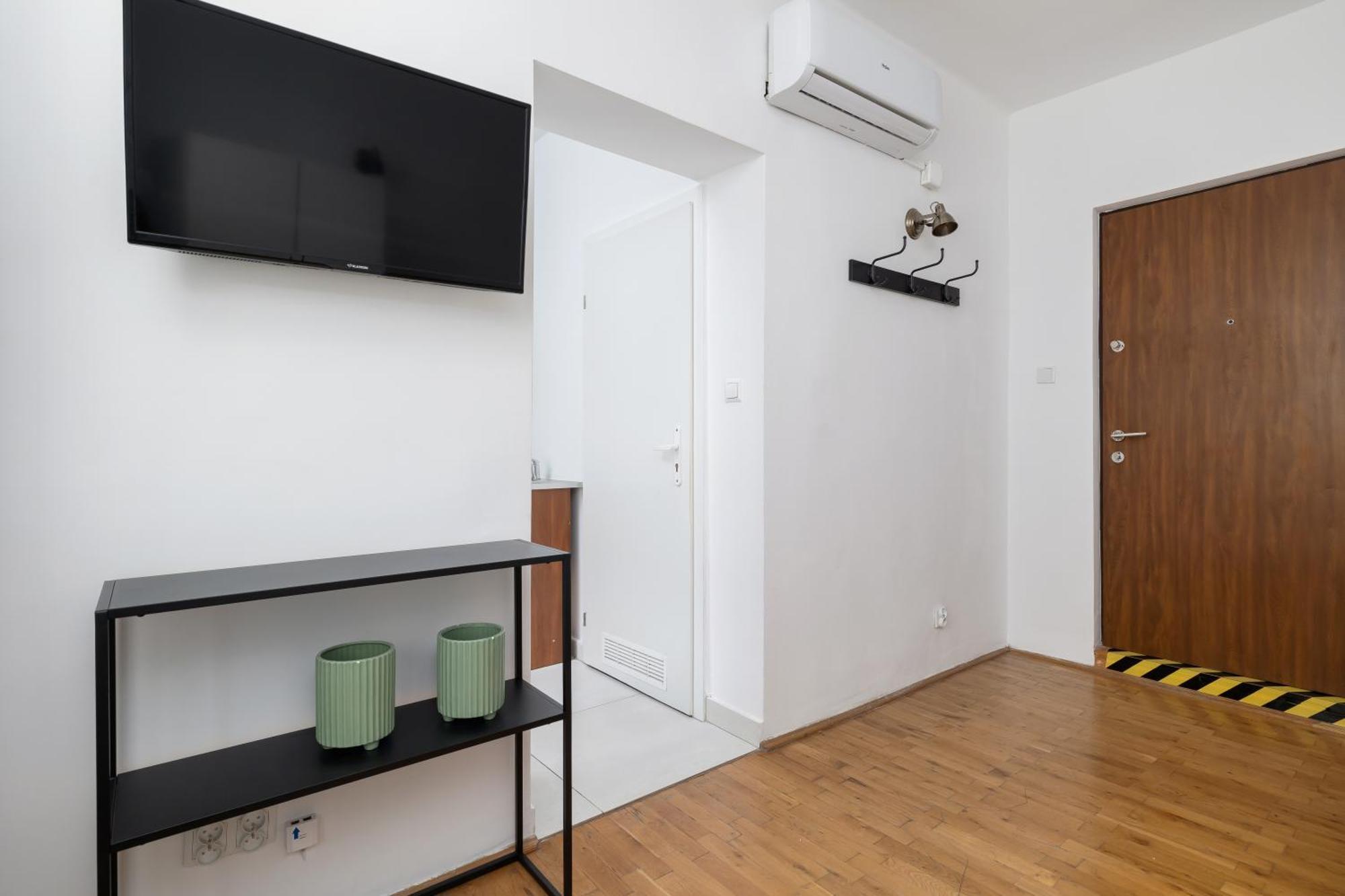 Studio Apartment With Ac - Dluga 65 Krakow Dış mekan fotoğraf